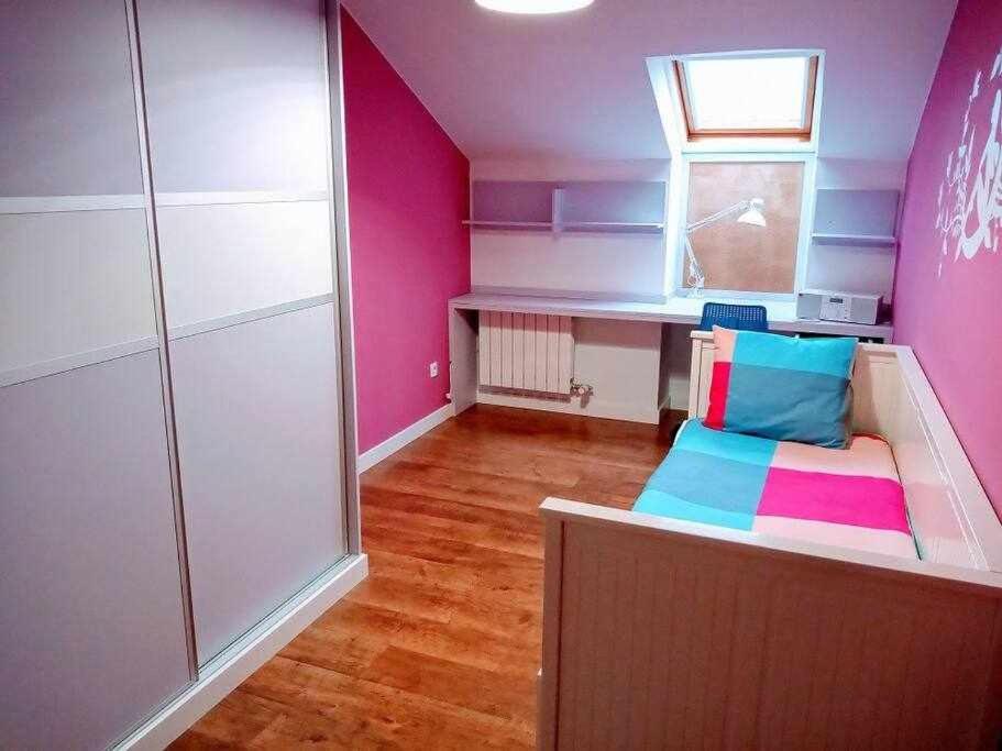 Appartement Precioso Atico Con Bonitas Vistas A La Pena Oroel *